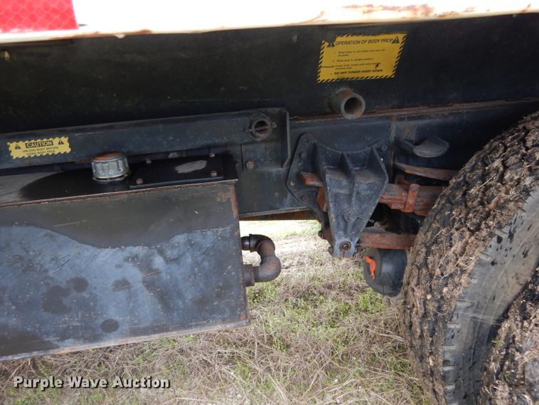 image for item DH2376 1990 International 4900 dump truck