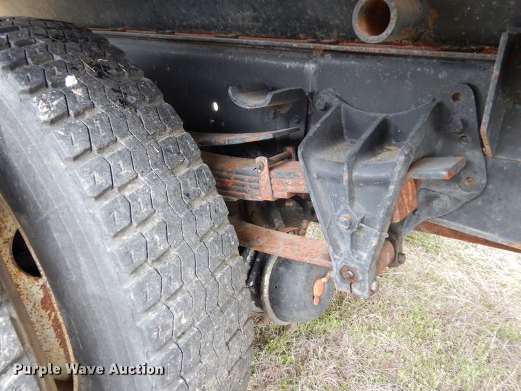 image for item DH2376 1990 International 4900 dump truck