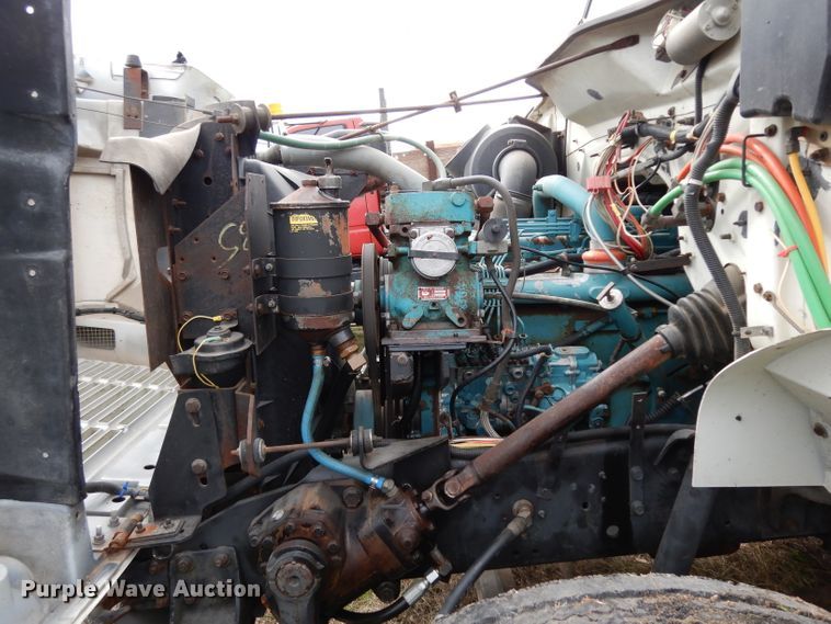 image for item DH2376 1990 International 4900 dump truck