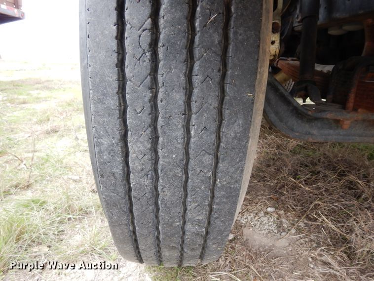 image for item DH2376 1990 International 4900 dump truck