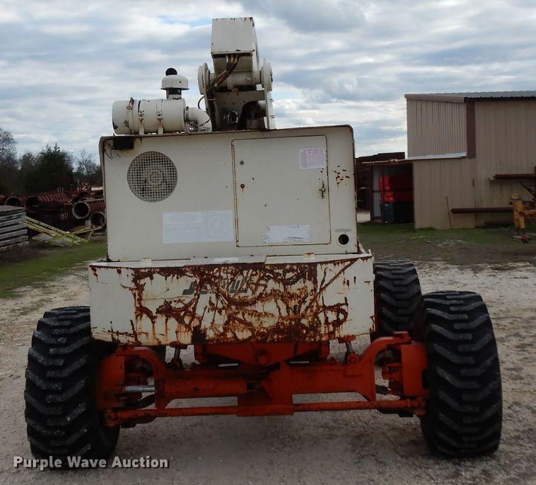 image for item DH2377 1993 JLG 40HA  boom lift