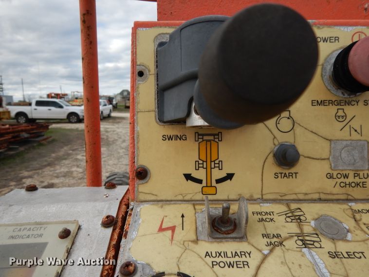 image for item DH2377 1993 JLG 40HA  boom lift