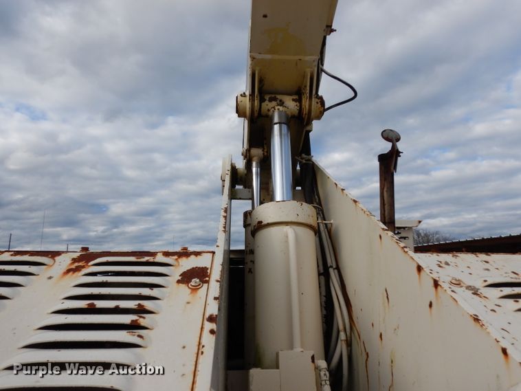 image for item DH2377 1993 JLG 40HA  boom lift