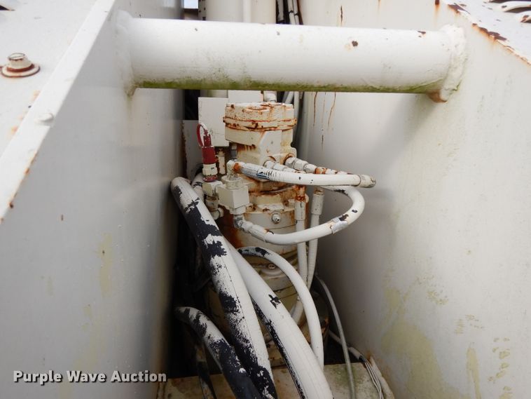 image for item DH2377 1993 JLG 40HA  boom lift