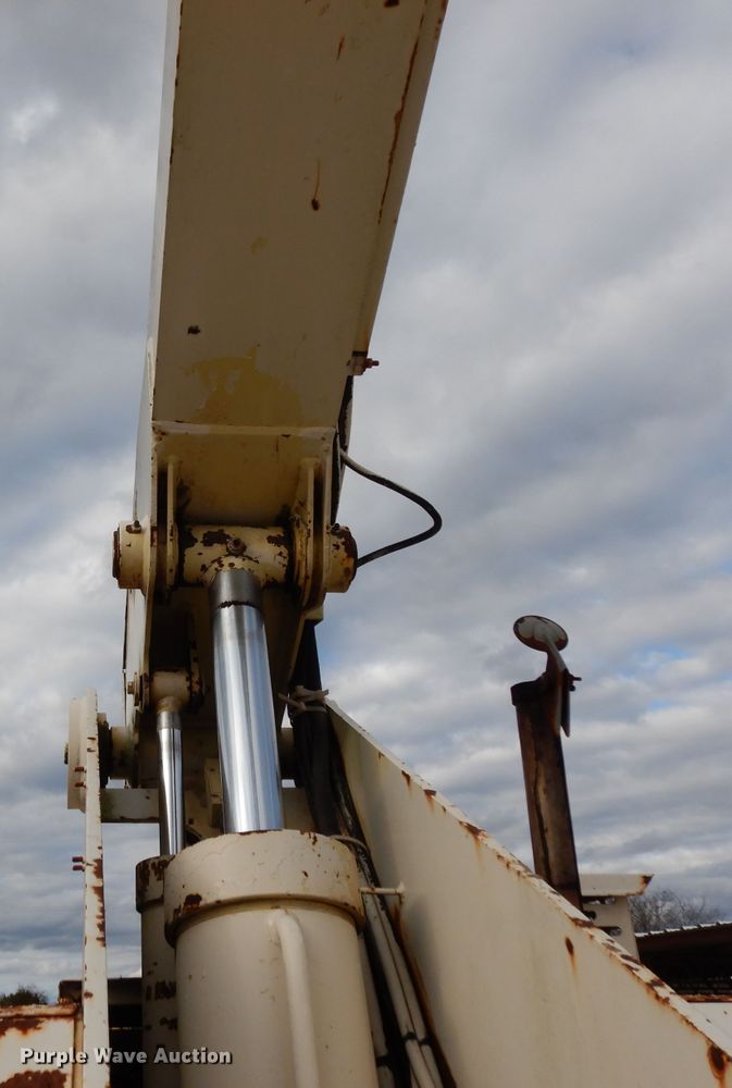 image for item DH2377 1993 JLG 40HA  boom lift