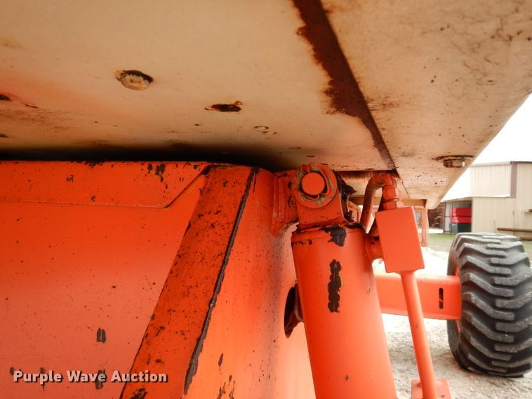 image for item DH2377 1993 JLG 40HA  boom lift