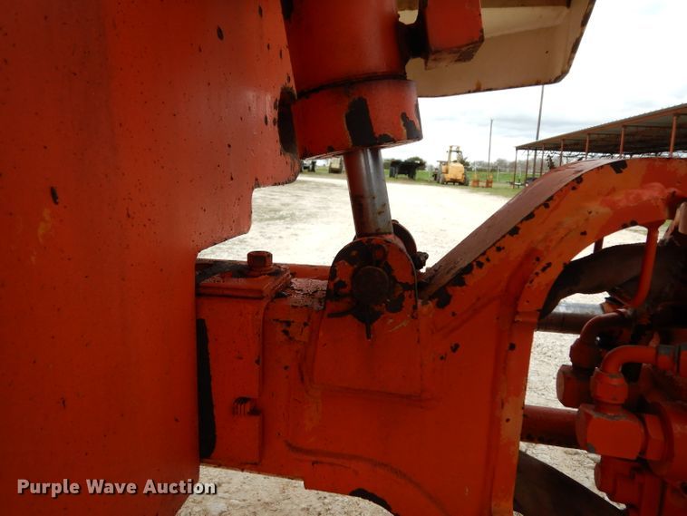 image for item DH2377 1993 JLG 40HA  boom lift
