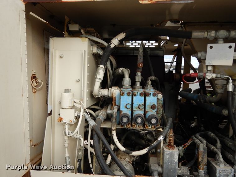 image for item DH2377 1993 JLG 40HA  boom lift