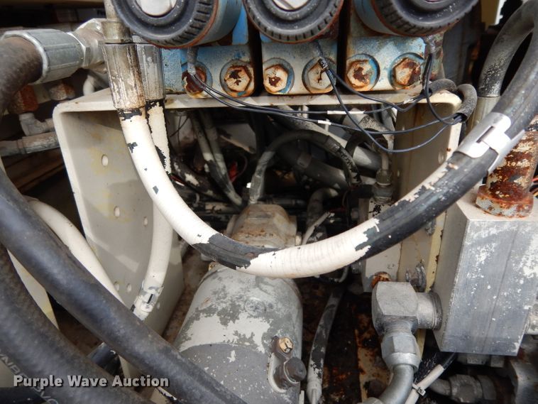 image for item DH2377 1993 JLG 40HA  boom lift