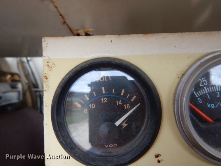 image for item DH2377 1993 JLG 40HA  boom lift