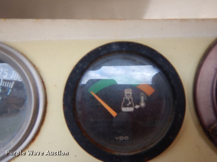 image for item DH2377 1993 JLG 40HA  boom lift