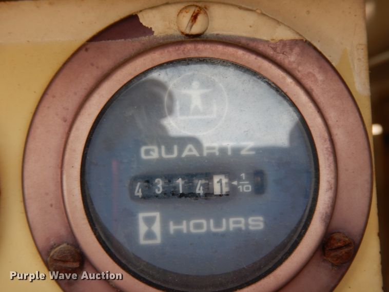 image for item DH2377 1993 JLG 40HA  boom lift