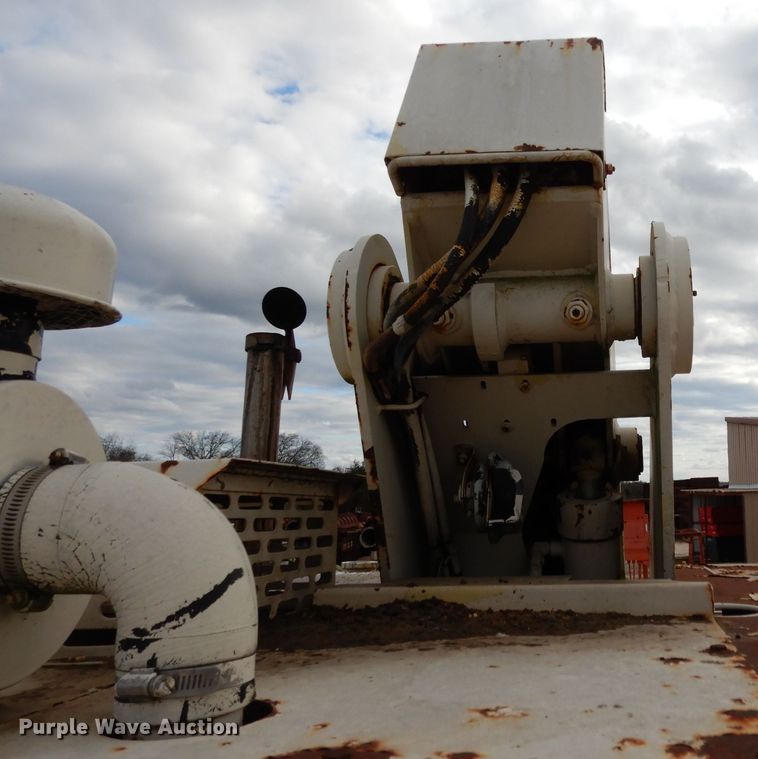 image for item DH2377 1993 JLG 40HA  boom lift