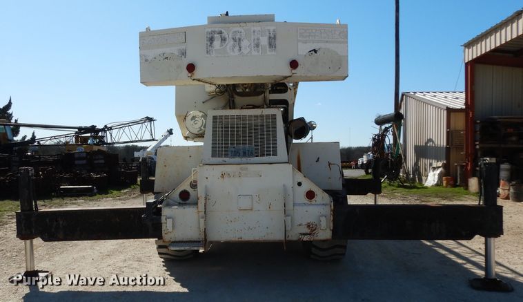 image for item DH2378 1999 P & H CN128 crane