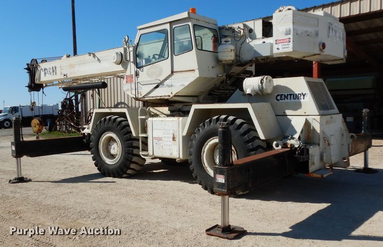 image for item DH2378 1999 P & H CN128 crane