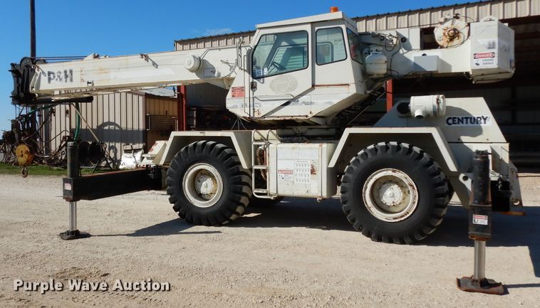 image for item DH2378 1999 P & H CN128 crane