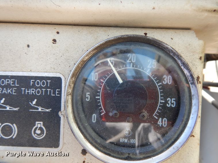 image for item DH2378 1999 P & H CN128 crane