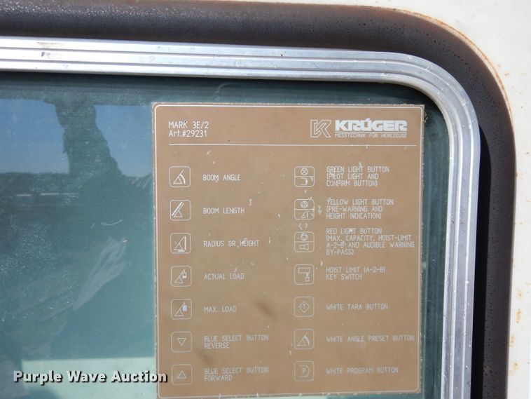 image for item DH2378 1999 P & H CN128 crane