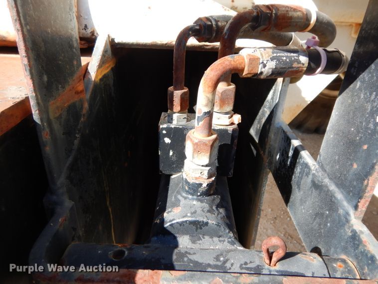 image for item DH2378 1999 P & H CN128 crane