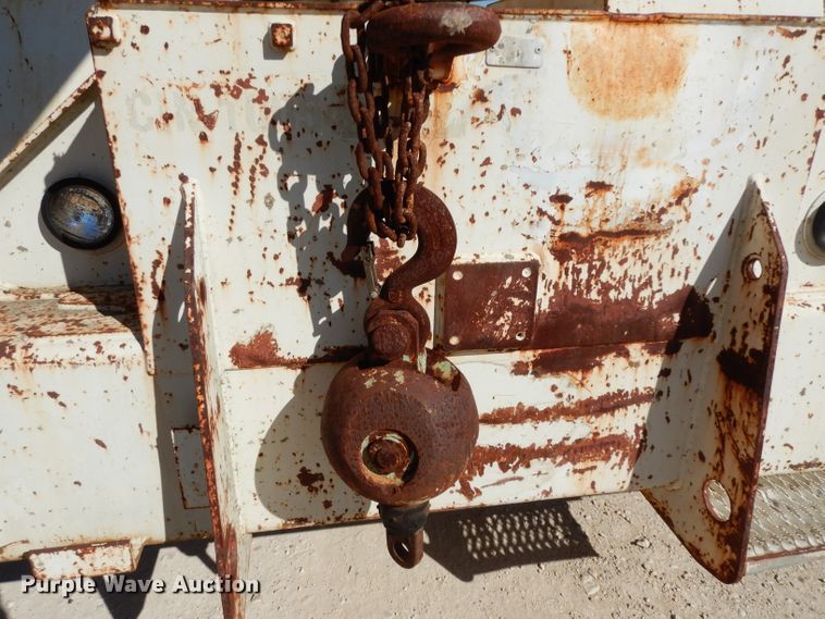 image for item DH2378 1999 P & H CN128 crane