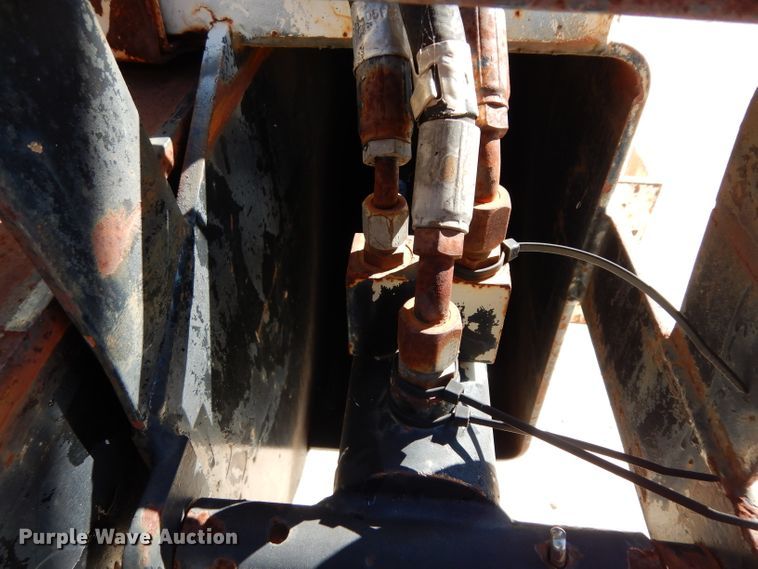 image for item DH2378 1999 P & H CN128 crane