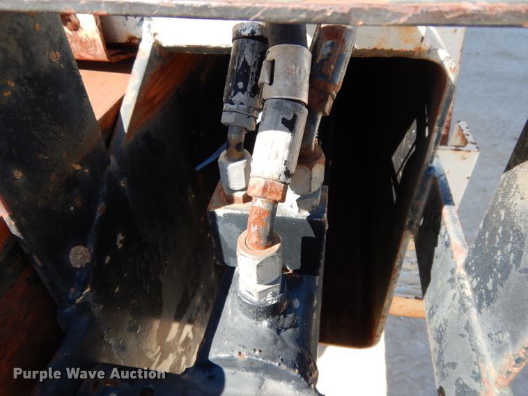 image for item DH2378 1999 P & H CN128 crane