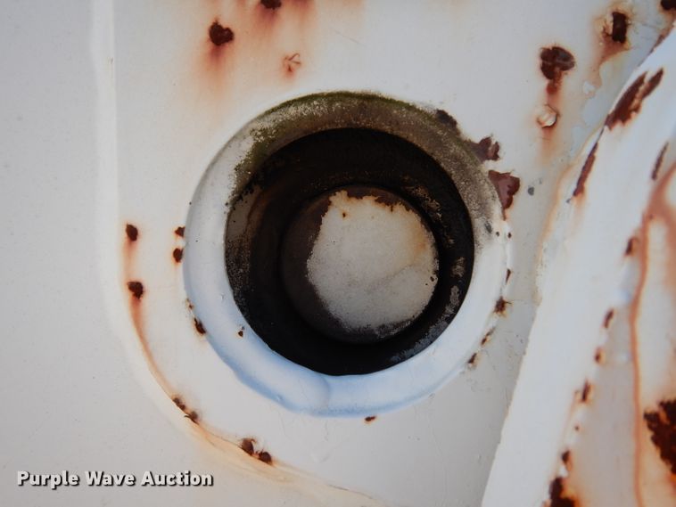 image for item DH2378 1999 P & H CN128 crane