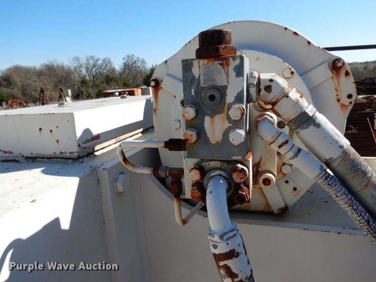 image for item DH2378 1999 P & H CN128 crane