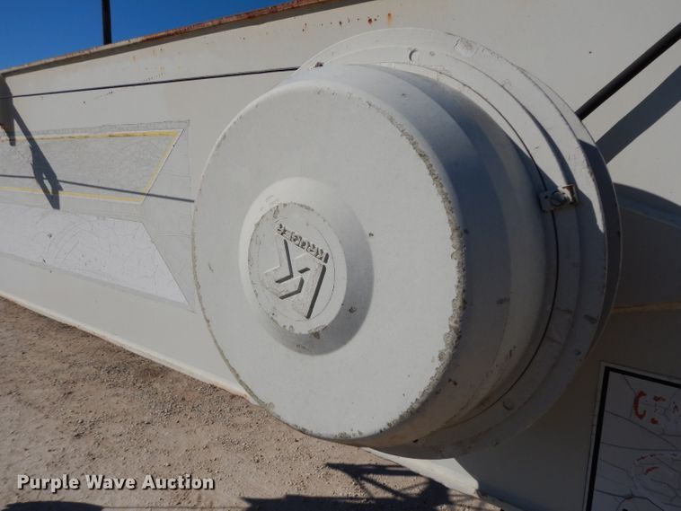 image for item DH2378 1999 P & H CN128 crane