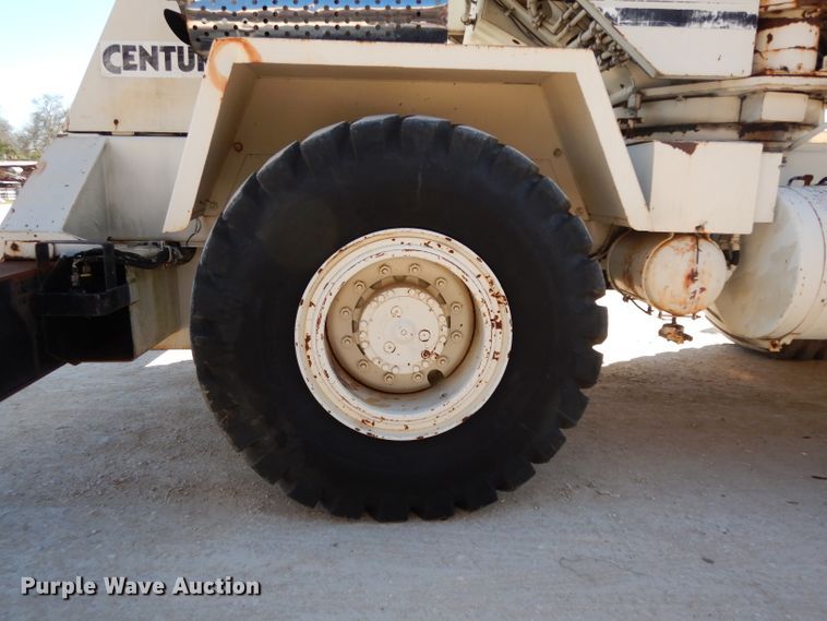 image for item DH2378 1999 P & H CN128 crane