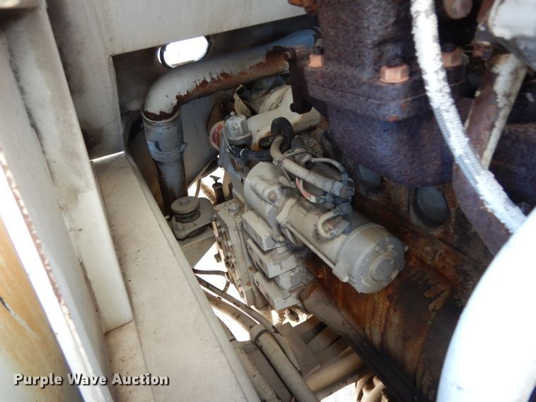 image for item DH2378 1999 P & H CN128 crane