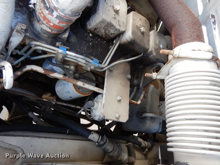 image for item DH2378 1999 P & H CN128 crane