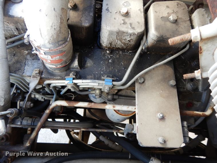 image for item DH2378 1999 P & H CN128 crane