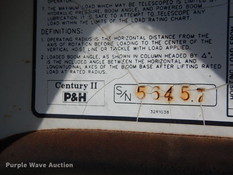 image for item DH2378 1999 P & H CN128 crane