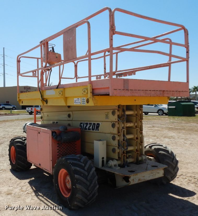 image for item DH2379 2000 JLG 40-RTS scissor lift