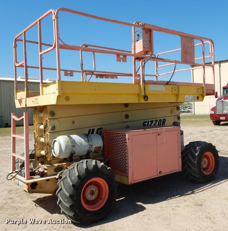 image for item DH2379 2000 JLG 40-RTS scissor lift
