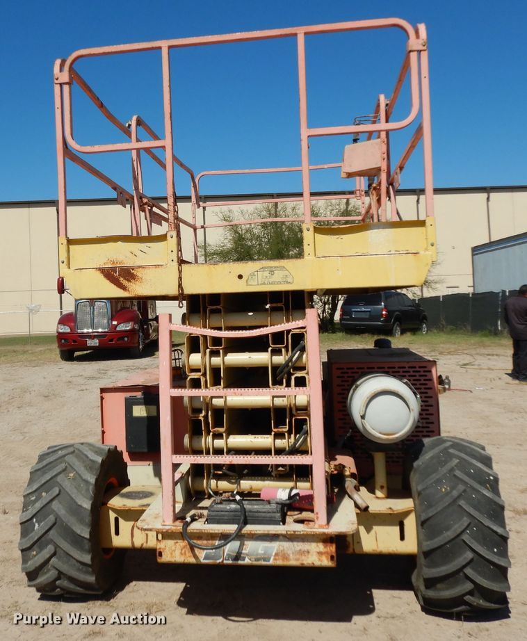image for item DH2379 2000 JLG 40-RTS scissor lift