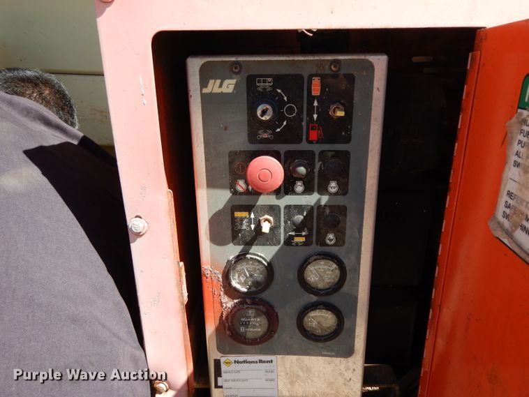 image for item DH2379 2000 JLG 40-RTS scissor lift