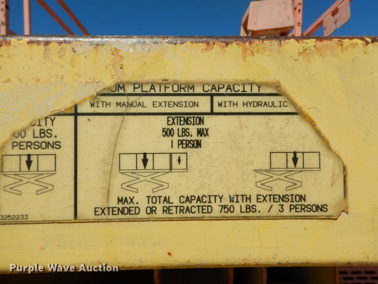 image for item DH2379 2000 JLG 40-RTS scissor lift