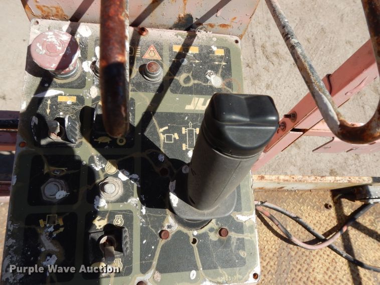 image for item DH2379 2000 JLG 40-RTS scissor lift