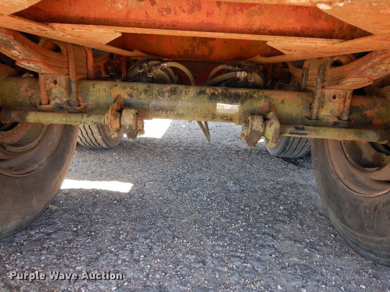 image for item DH2391 1973 Miller Float flatbed trailer