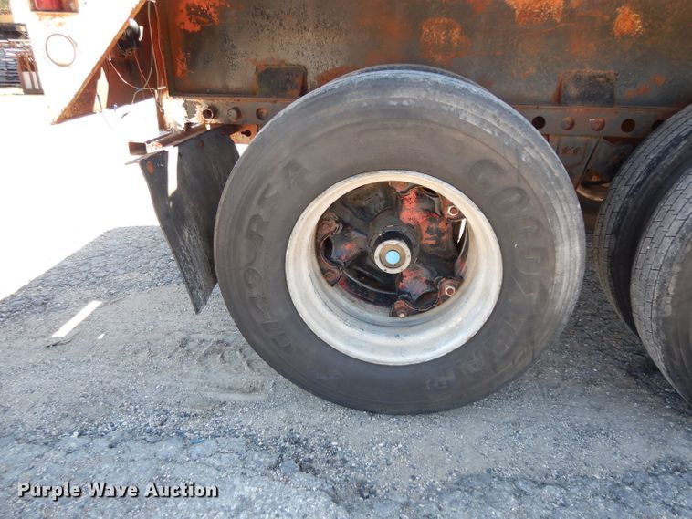 image for item DH2391 1973 Miller Float flatbed trailer