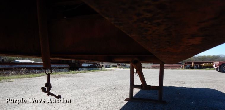 image for item DH2391 1973 Miller Float flatbed trailer