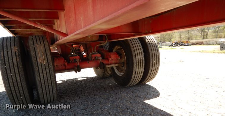 image for item DH2392 1979 Nabors flatbed trailer