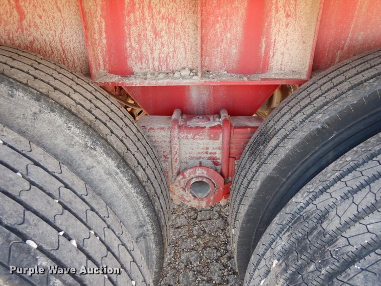 image for item DH2392 1979 Nabors flatbed trailer