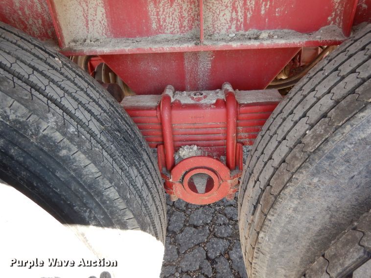 image for item DH2392 1979 Nabors flatbed trailer