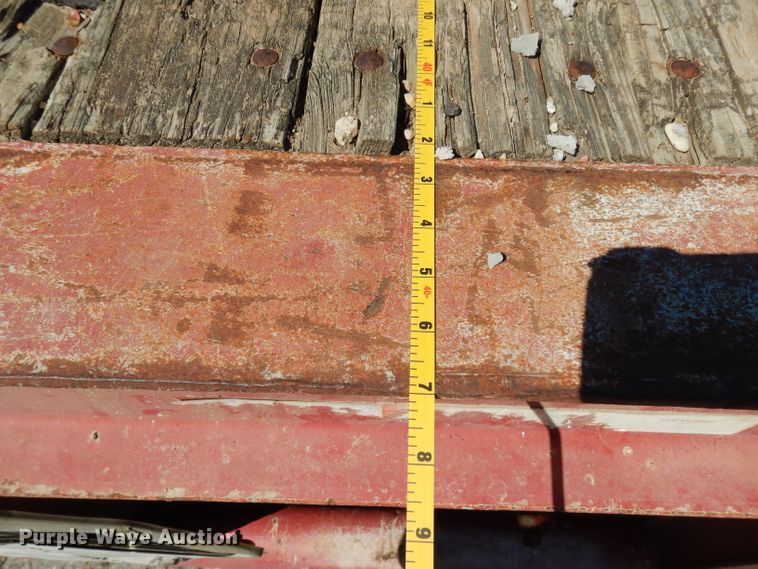 image for item DH2392 1979 Nabors flatbed trailer