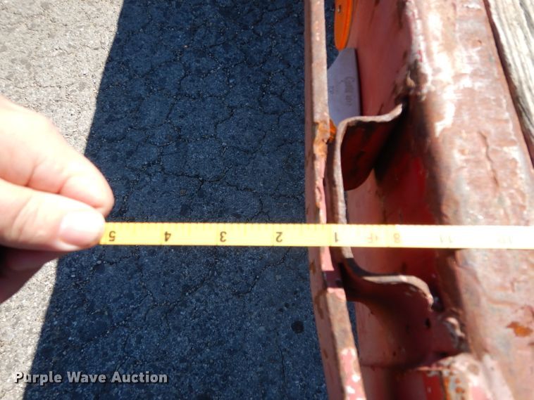 image for item DH2392 1979 Nabors flatbed trailer