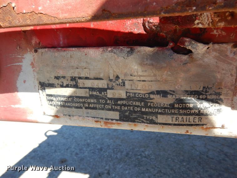 image for item DH2392 1979 Nabors flatbed trailer