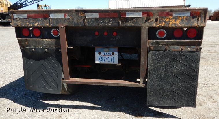 image for item DH2393 1973 Fruehauf FBEP40 flatbed trailer